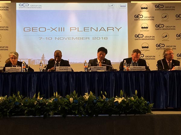 GEO Member representatives sit on panel at GEO-XIII